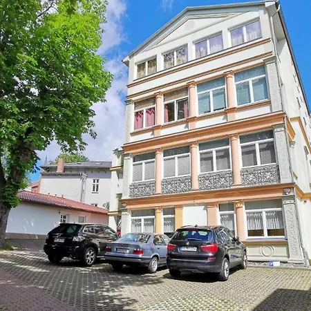 Kaiserbad-heringsdorf-traumhaftes-feriendomizil-charlot Apartment *